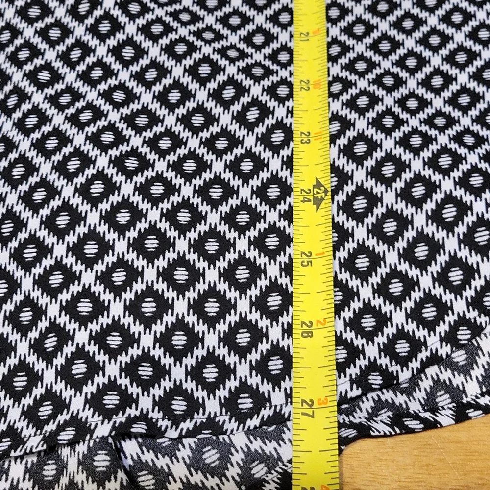 Zac & Rachel 2X black and white dressy lightweight tank - Picture 4 of 7